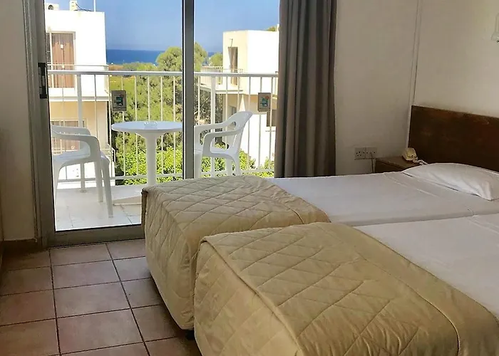 מלון Sweet Memories Standard Apts פרוטאראס