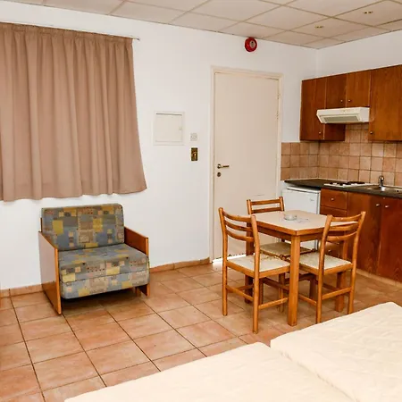 Sweet Memories Standard Apts Πρωταράς